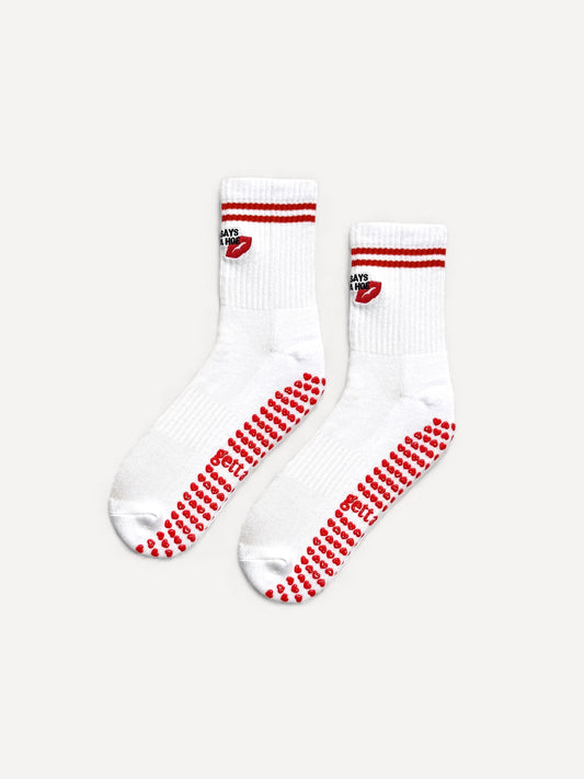 my dog says you're a hoe